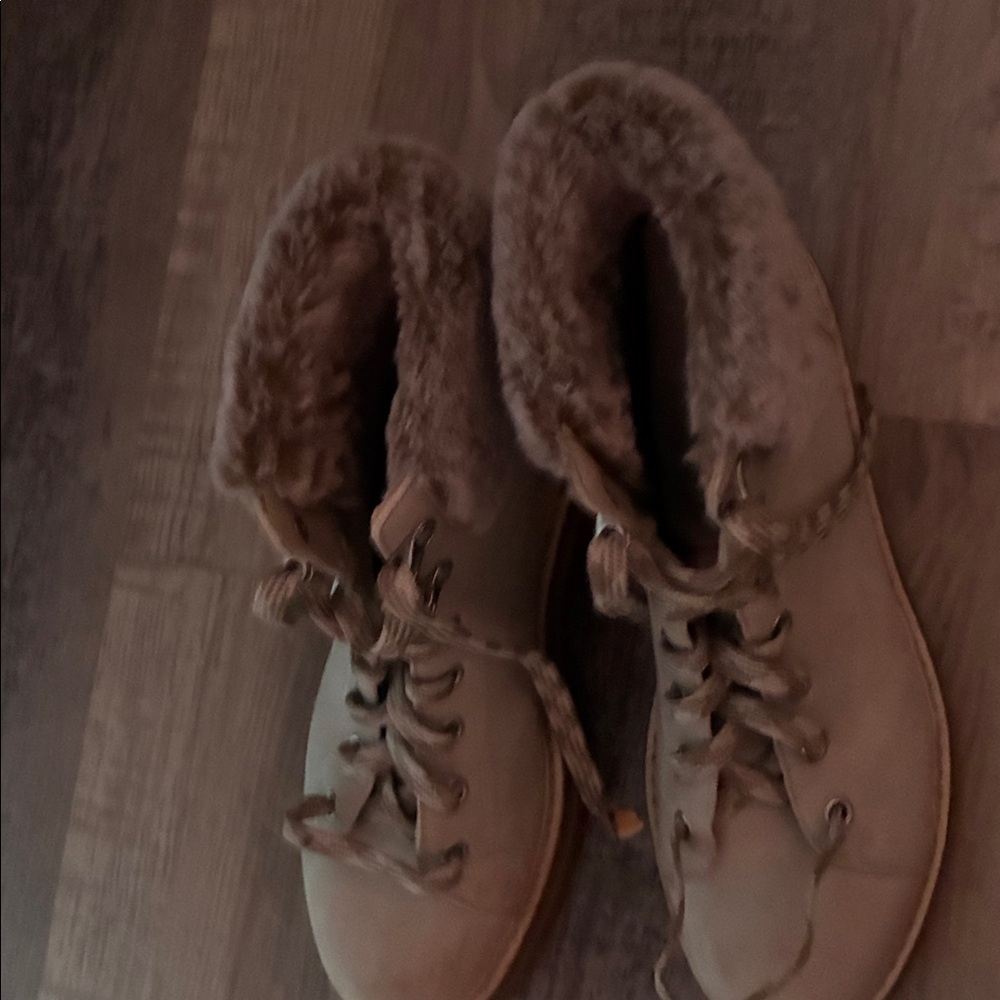 Time and Tru Durable Brown Boots